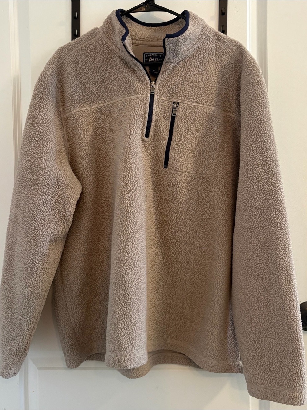 Bass Men’s Zip-Front Sherpa Pullover in Beige with Navy Trim